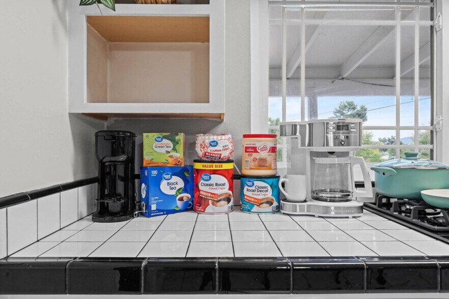 Building Photo - 10150 Sierra Madre Rd