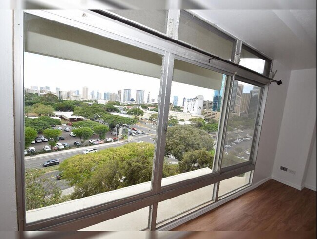Building Photo - Queen Emma Gardens – 1-Bedroom Apartment f...