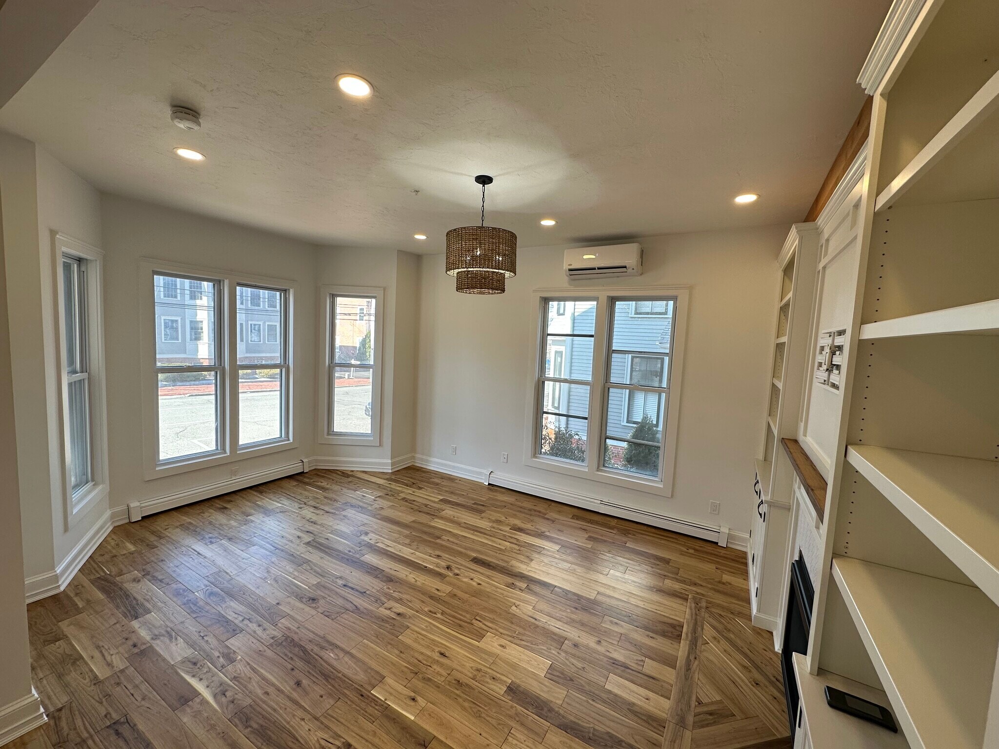 Building Photo - 101 State St