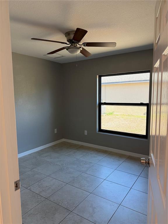 Building Photo - 17107 Thompson Ave