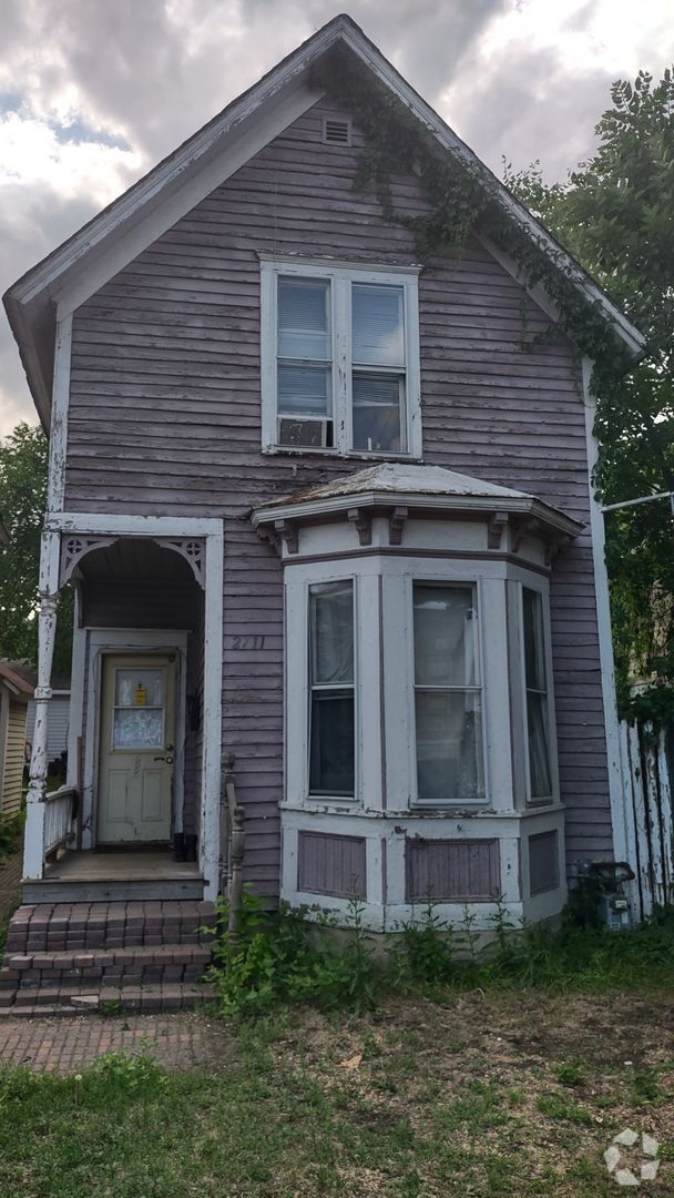 Building Photo - Beautiful 3 bedrrom 1 bathroom House in Mi...