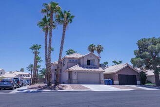 Building Photo - 1143 E Adelman Dr