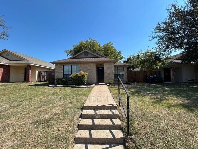 Building Photo - 7332 Blackthorn Dr