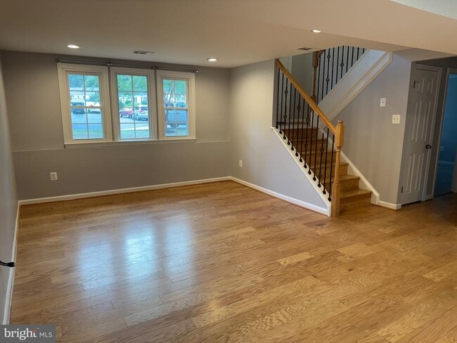 Building Photo - 5529 Corot Ct