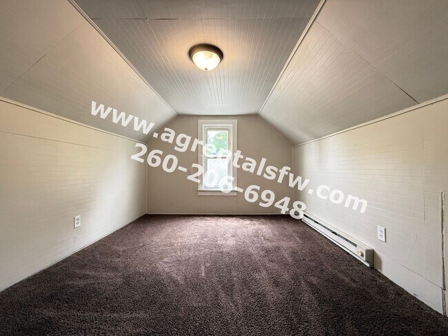 Building Photo - 1724 Hillside Ave