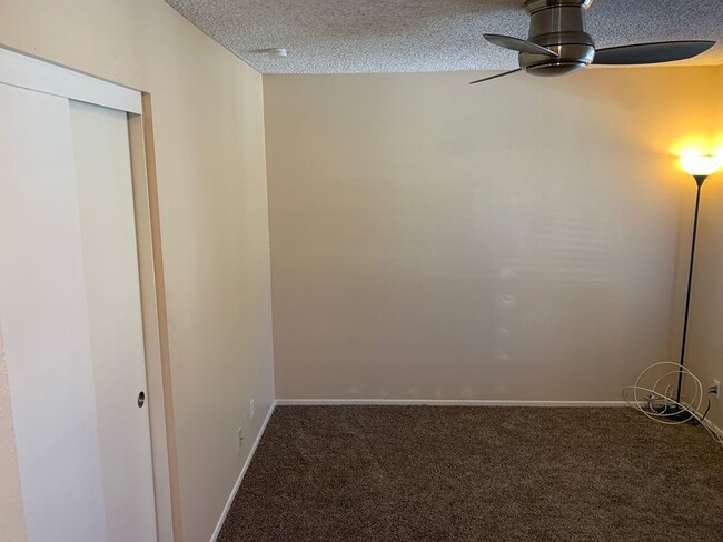 Building Photo - COMING SOON! 1 Bedroom + Loft  + Office/De...