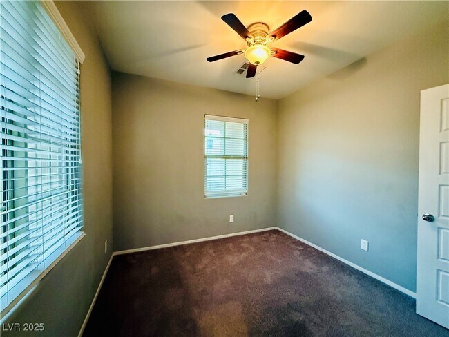 Building Photo - 253 Kindly Way