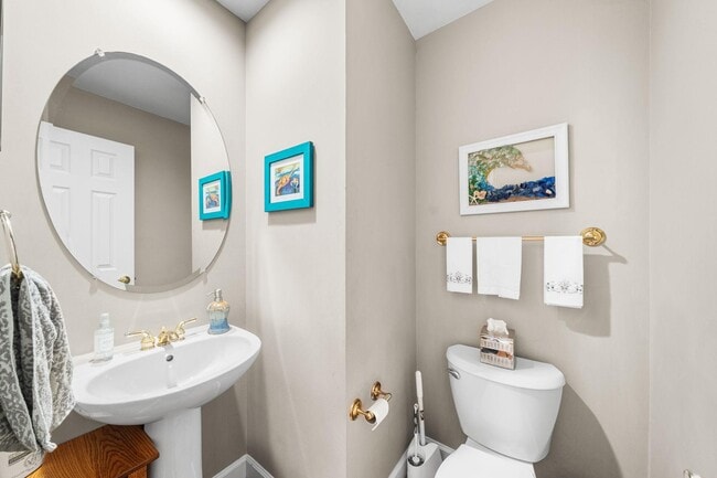 Building Photo - 4620 Knight Pl