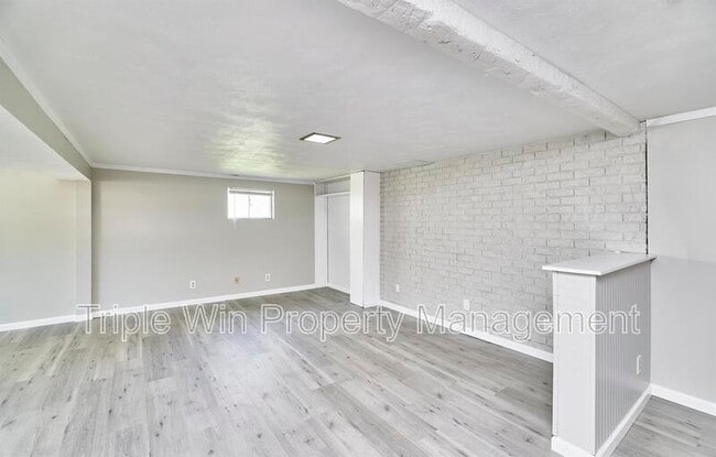 Building Photo - 10531 Fabick Dr