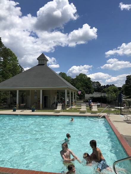 Pool area - 387 Ayelsbury Ct