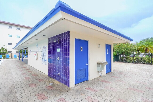 Building Photo - 3201 Portofino Point