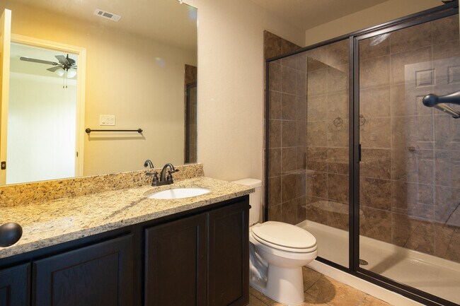 Building Photo - GORGEOUS 3 BEDROOM DUPLEX LOCATED IN BUDA, TEXAS!