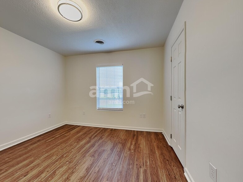 Building Photo - 6513 Colossal Ln