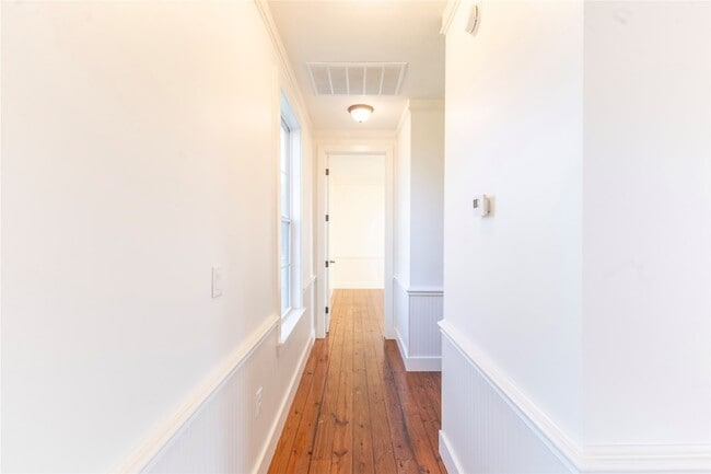 Building Photo - 3831 Meadow View Ln