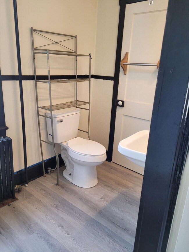 Building Photo - 223 Main Street