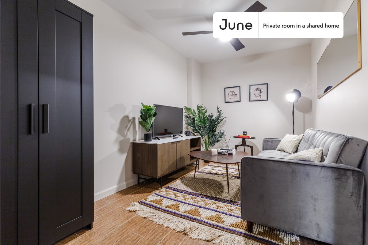Building Photo - Room in Shared 3 bed/1 bath home in Chinatown
