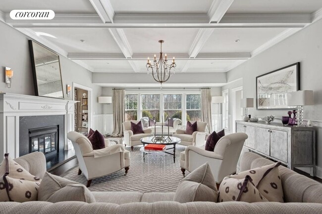 Building Photo - 3368 Noyack Rd