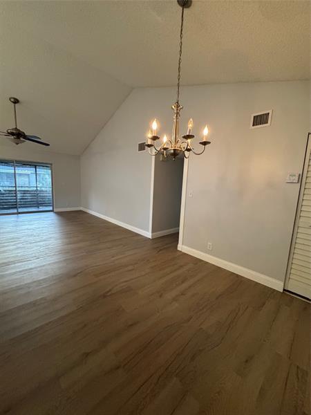 Building Photo - 606 Gardens Dr