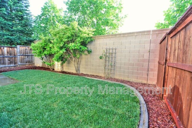 Building Photo - 506 Navigator Dr