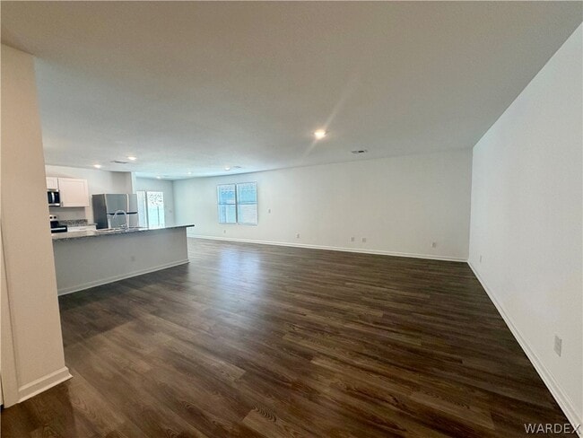 Building Photo - 2388 Tapatio Dr