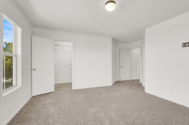 Building Photo - 9376 Fort Bayard Ave