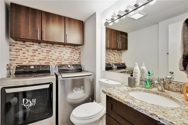 Building Photo - 5907 59th Way