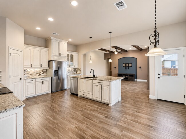 Building Photo - 1609 Calvin Loop