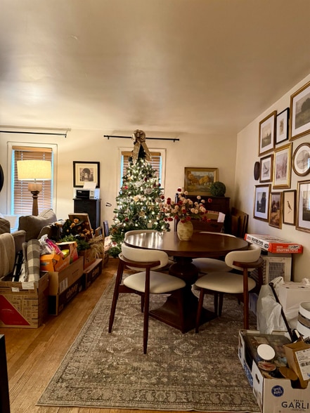 Building Photo - 50 York St