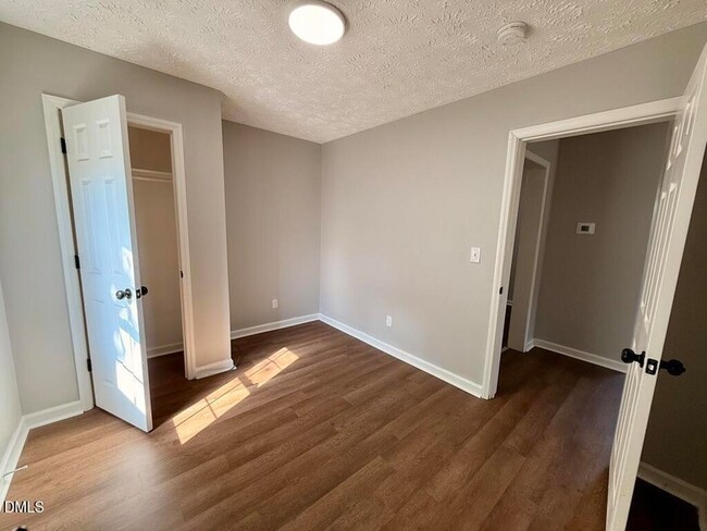 Building Photo - 1002 E Harnett St