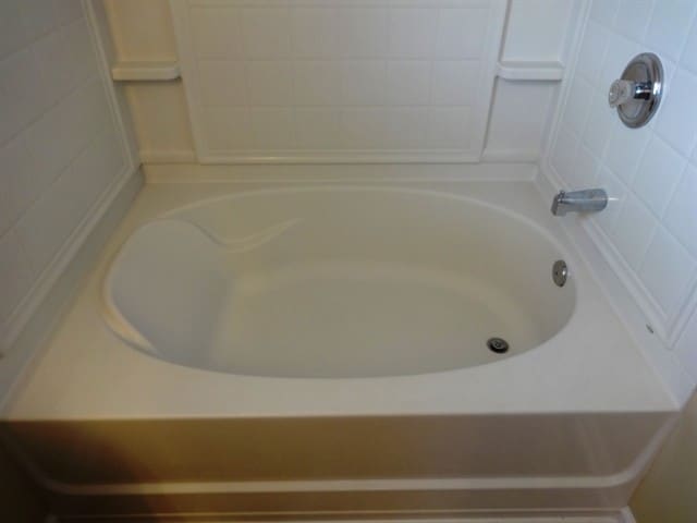 Building Photo - 5018 Thornton Dr