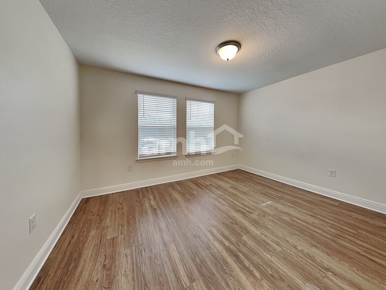 Building Photo - 7809 Stumble Journey Ln