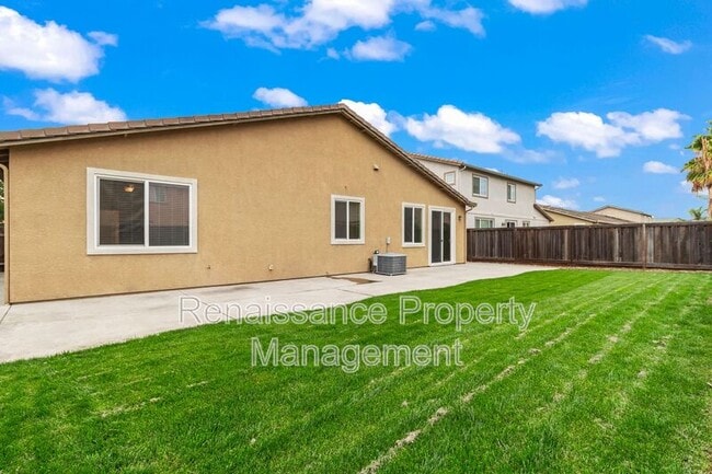Building Photo - 15896 4 Corners Ct