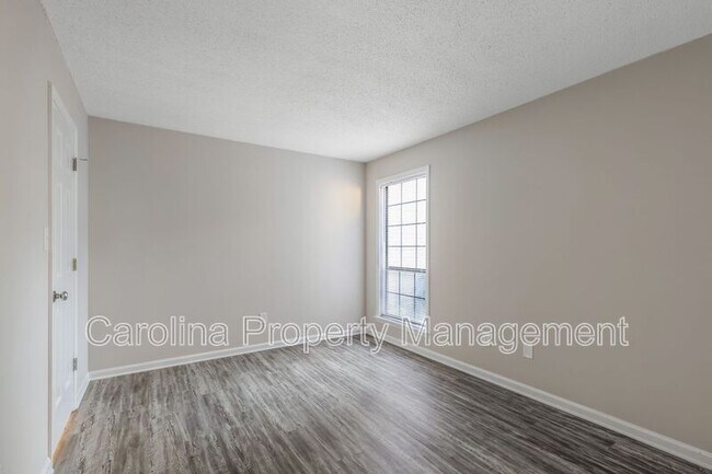Building Photo - 5867 Harris Grove Ln