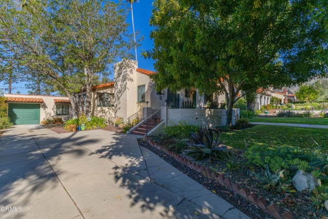 Building Photo - 2069 Mar Vista Ave