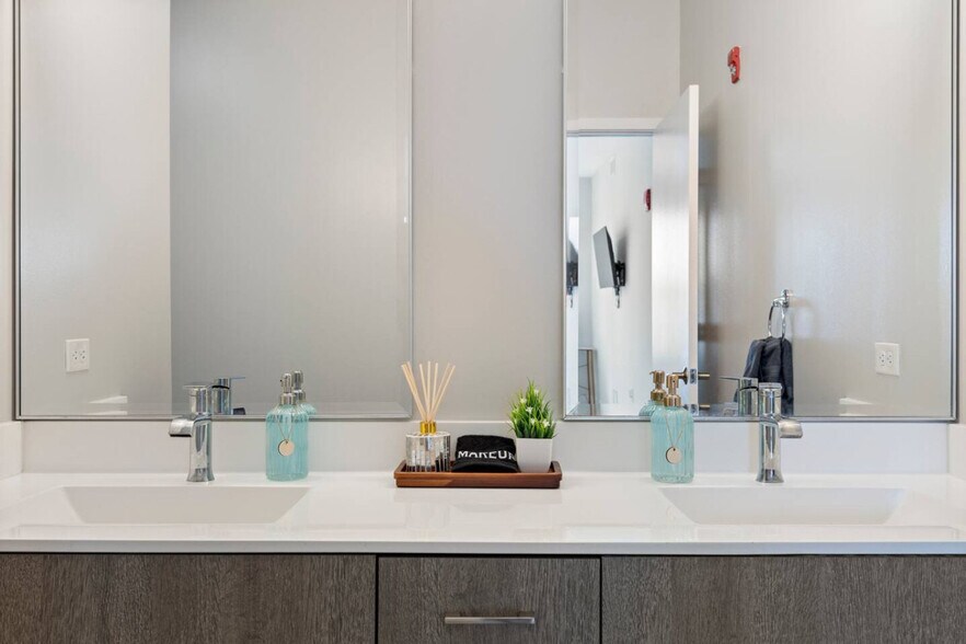 Building Photo - 28294 Ferry Rd