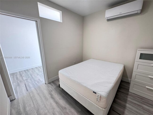 Building Photo - 16201 SW 144th Ct