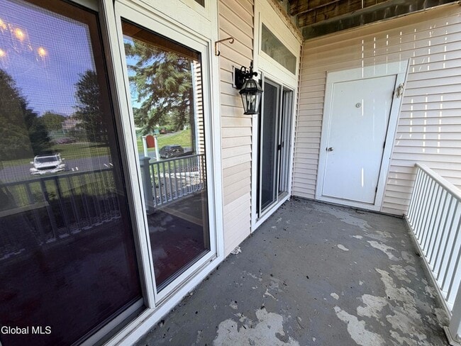Building Photo - 413 Diamond Rock Cir