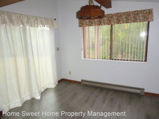 Building Photo - 2 br, 1 bath House - 325 Clover Creek Ave NW