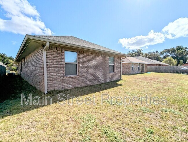 Building Photo - 4411 Fiske St