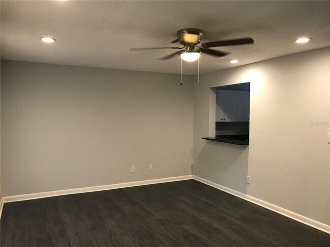 Building Photo - 11141 Essex Ridge Ct