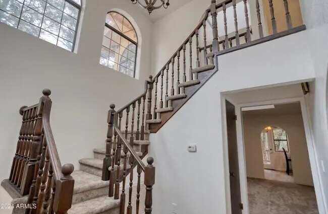 Building Photo - 5460 Knottingham Ln