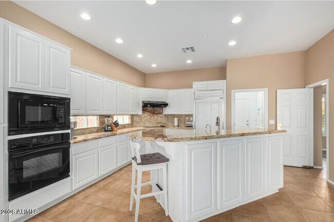 Building Photo - 41441 N Laurel Valley Way