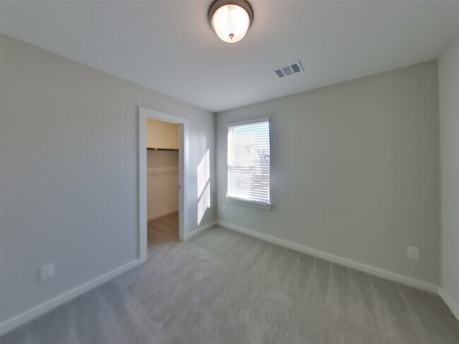 Building Photo - 4918 San Fabiano Ct