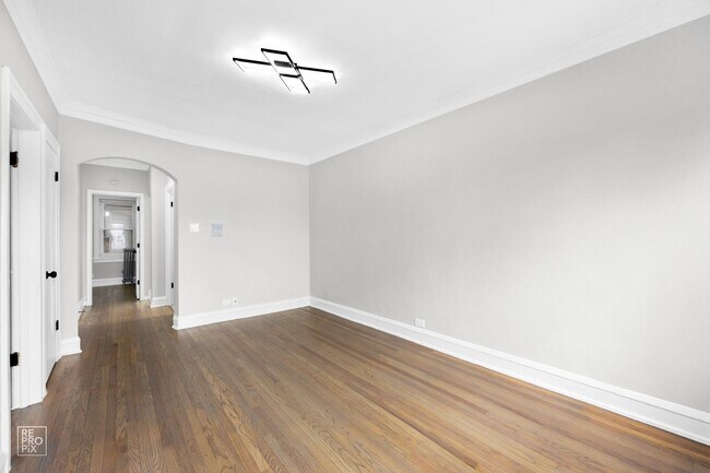 Building Photo - Cragin Apartments