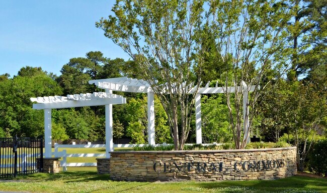 Building Photo - 107 Hemingway Cir