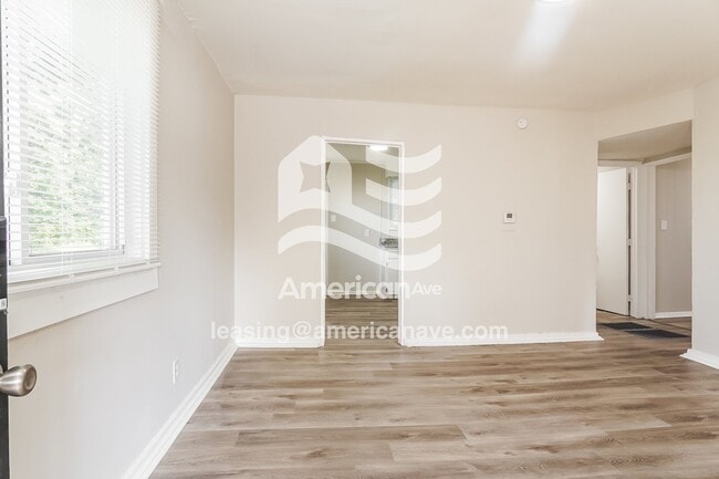 Building Photo - 529 Seminole Cir