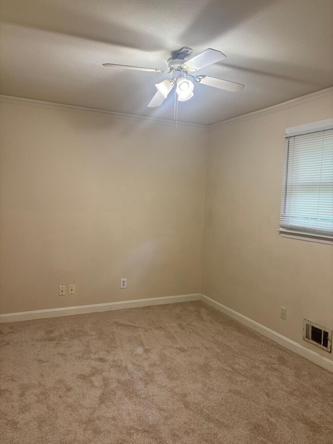 Building Photo - 2426 Peach Orchard Rd