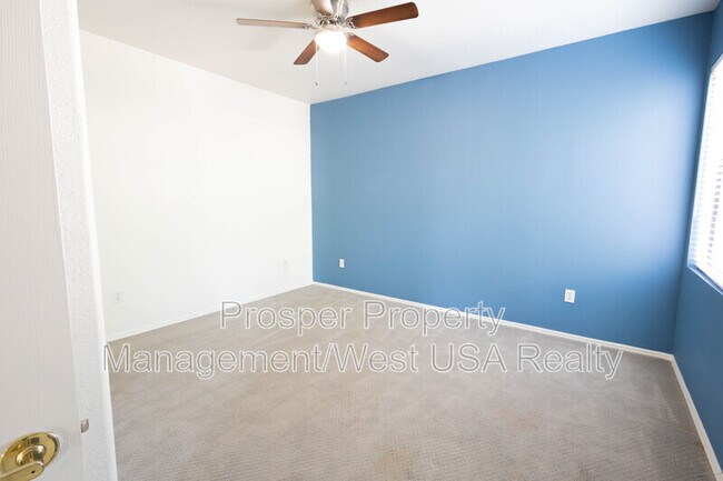 Building Photo - 15252 N 100th St