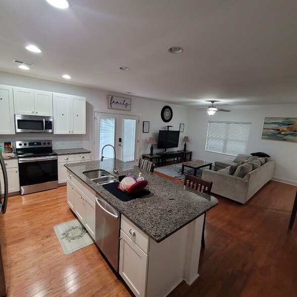 Building Photo - 8180 S Antler Dr