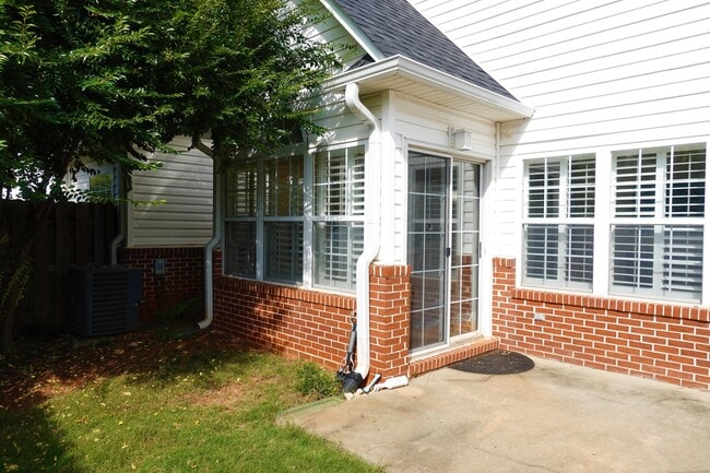 Building Photo - 30 Cedar Rock Dr